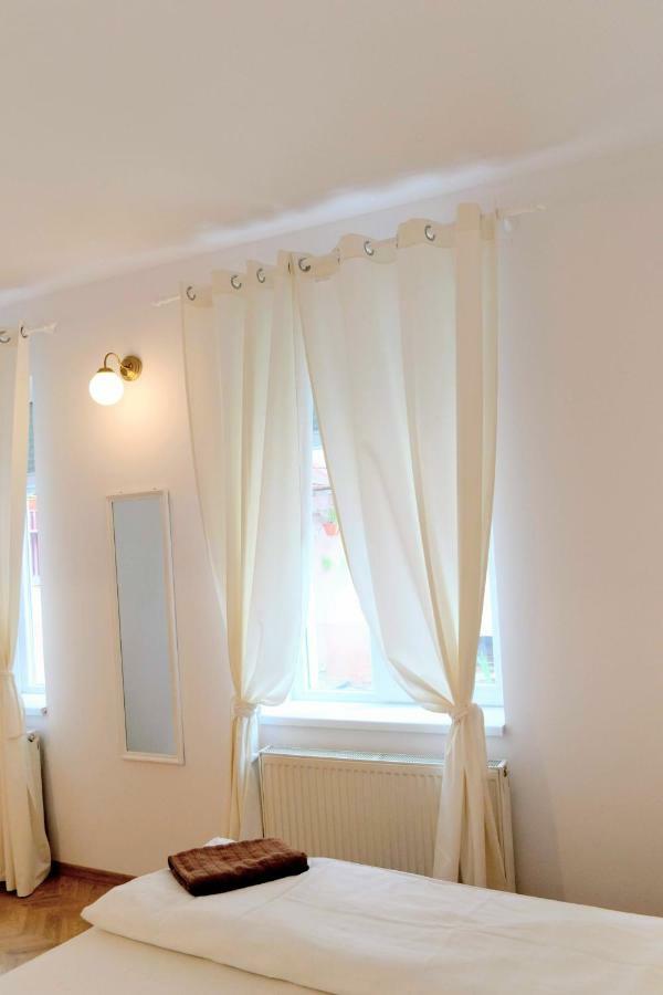 Apartament Turnul Pielarilor Studios Сибиу Экстерьер фото